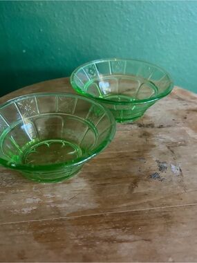 Jeannette Glass "Doric" green depression glass berry bowl circa 1935 set of 2